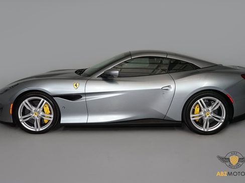 Used 2019 Ferrari Portofino image 5
