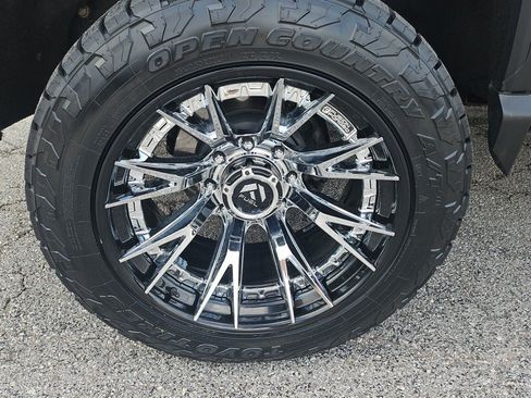 Used 2024 GMC Sierra 2500 Denali w/ Denali Reserve Package AWD/4WD image 9