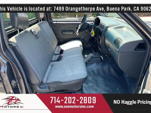 Used 1995 Nissan Pickup 2WD Regular Cab image 18