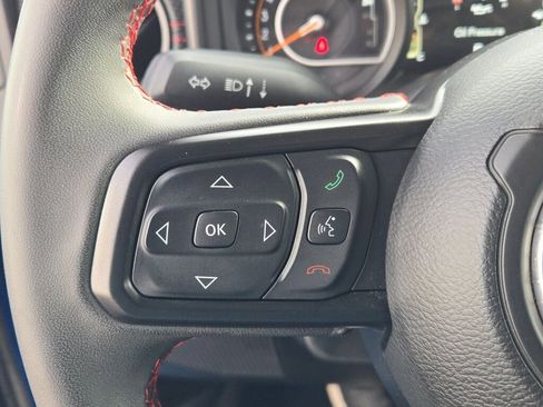 Used 2025 Jeep Wrangler Unlimited Rubicon AWD/4WD image 30