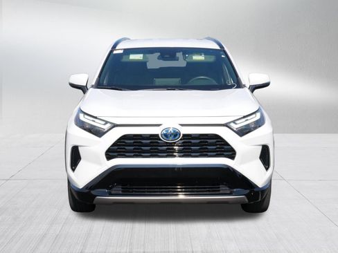 Used 2024 Toyota RAV4 SE AWD/4WD image 2