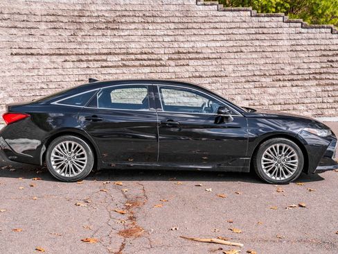 Certified 2022 Toyota Avalon Limited w/ Advanced Safety Package image 4