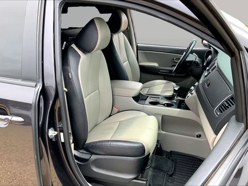 Used 2021 Kia Sedona EX FWD image 9