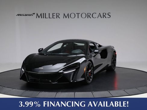 Used 2024 McLaren Artura RWD image 1