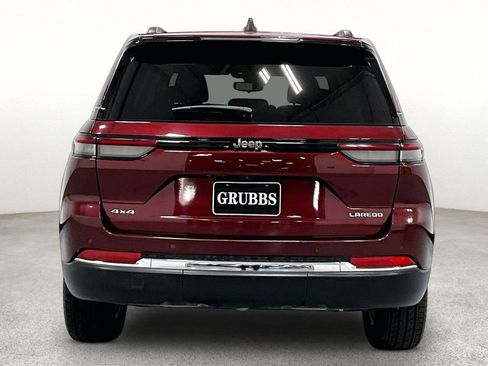 Used 2023 Jeep Grand Cherokee Laredo AWD/4WD image 4