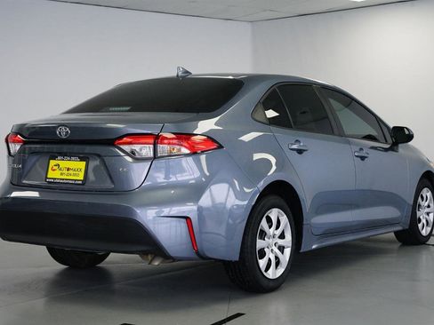 Used 2025 Toyota Corolla LE image 9