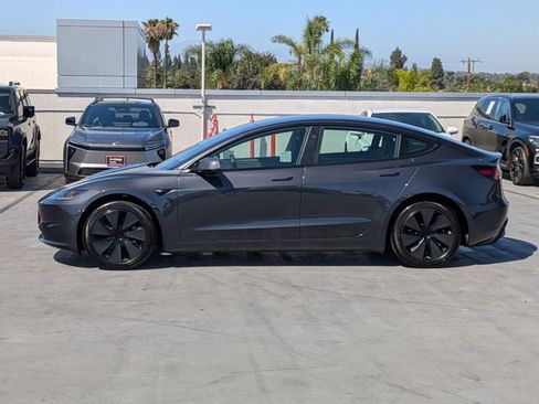 Used 2025 Tesla Model 3 Long Range RWD image 9