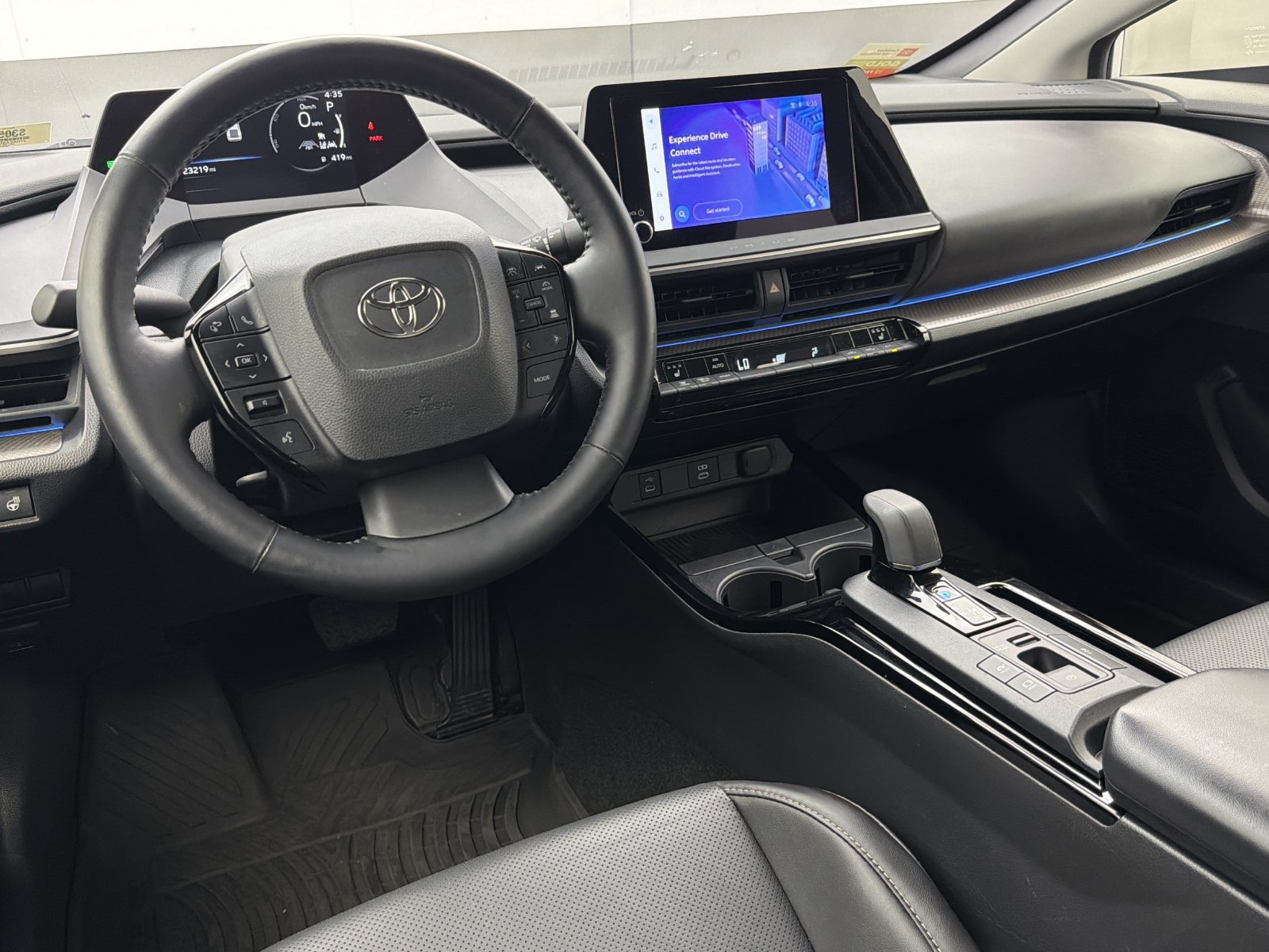 Certified 2025 Toyota Prius XLE FWD image 23