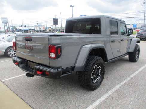 Used 2022 Jeep Gladiator Rubicon w/ Cold Weather Group AWD/4WD image 14