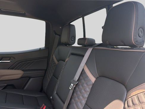 New 2026 GMC Canyon Denali AWD/4WD image 18