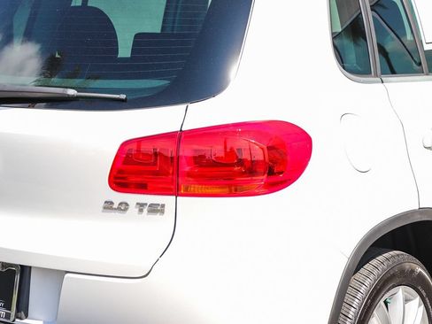 Used 2012 Volkswagen Tiguan S FWD image 7