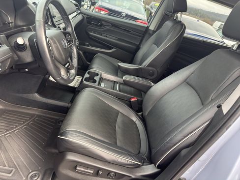 Used 2023 Honda Odyssey Elite image 13