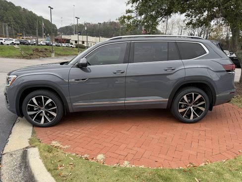 New 2026 Volkswagen Atlas SEL Premium R-Line AWD/4WD image 7