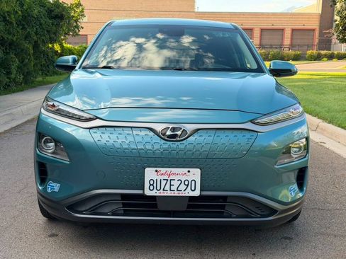 Used 2020 Hyundai Kona Ultimate FWD image 2