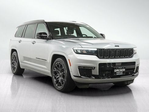 Used 2024 Jeep Grand Cherokee L Summit AWD/4WD image 7