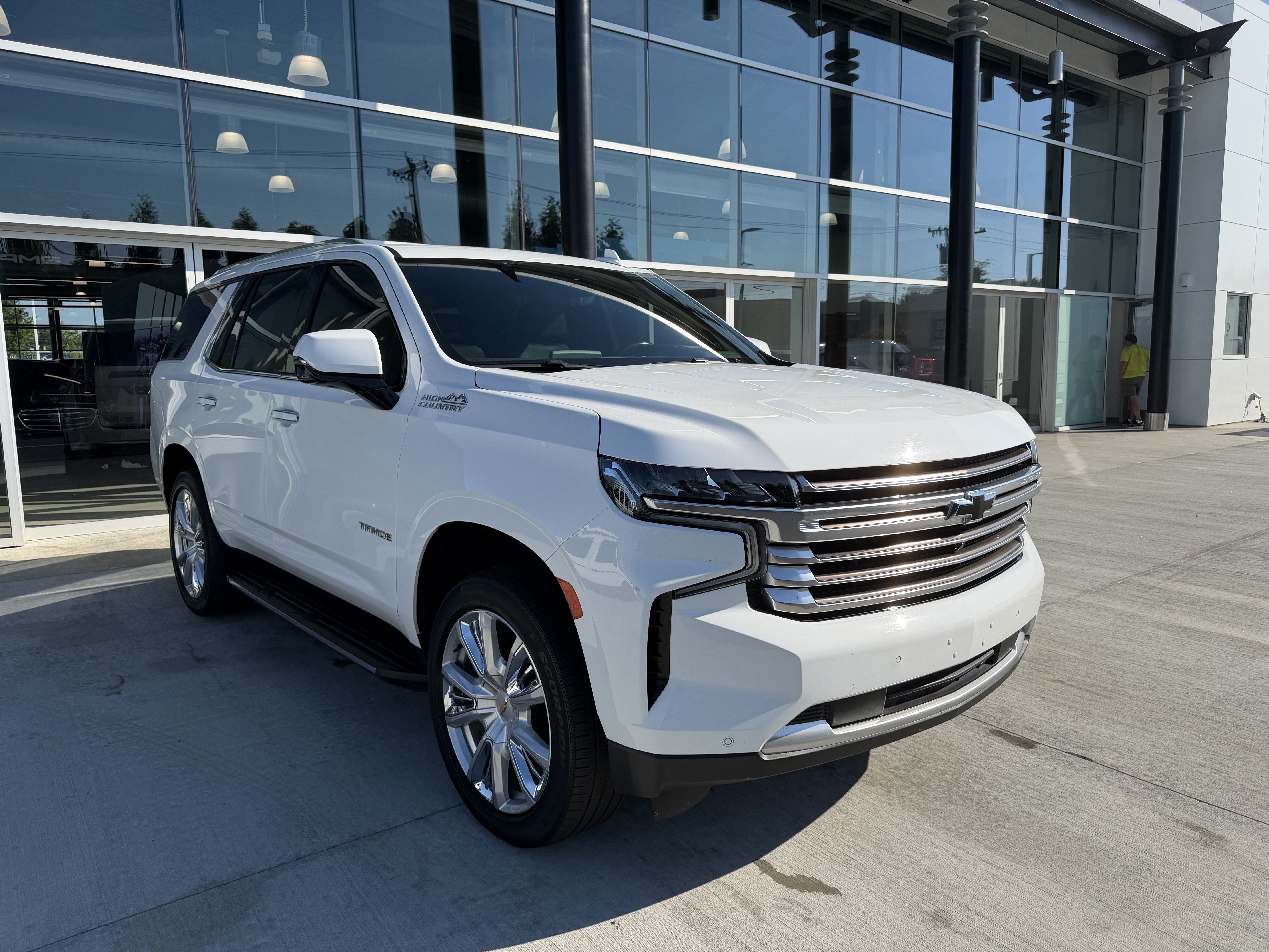 Used 2021 Chevrolet Tahoe High Country AWD/4WD image 2