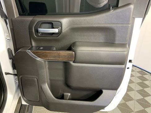 Used 2020 GMC Sierra 1500 Denali w/ Denali Ultimate Package AWD/4WD image 11