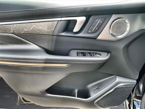 New 2026 Buick Enclave Avenir w/ Super Cruise Package FWD image 23