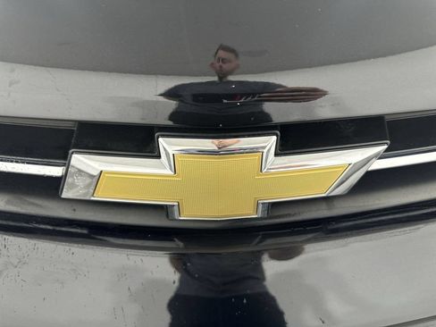 Used 2017 Chevrolet Trax LT w/ LT Convenience Package AWD/4WD image 31