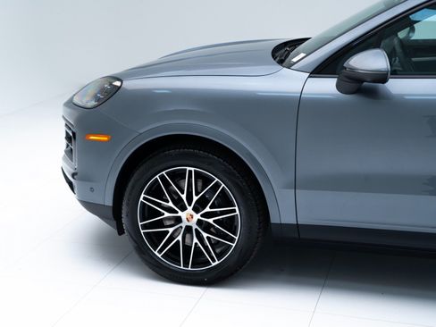 Certified 2026 Porsche Cayenne GTS AWD/4WD image 11