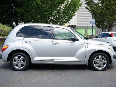 Used 2001 Chrysler PT Cruiser image 2