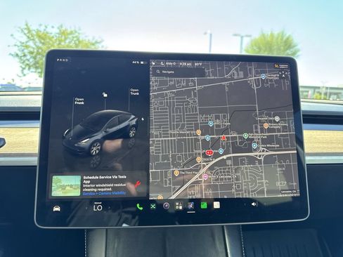 Used 2024 Tesla Model Y 2WD image 19