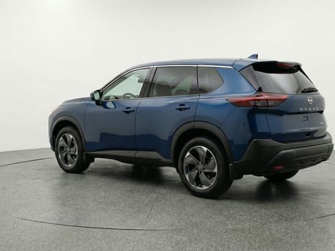 Used 2025 Nissan Rogue SV image 6