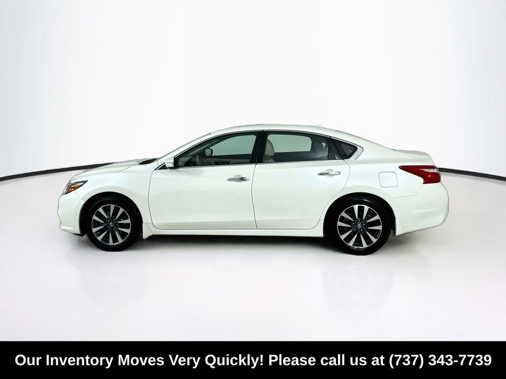 Used 2017 Nissan Altima 2.5 SL w/ 2.5 Technology Package FWD image 4