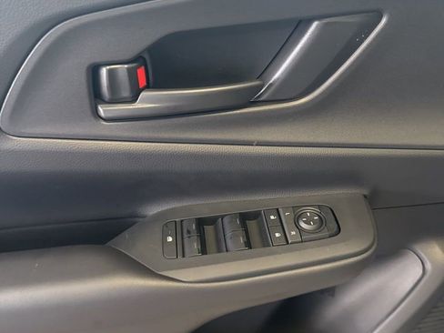 New 2025 Toyota Prius Plug-In Hybrid image 30