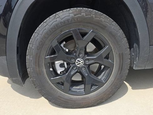 Used 2024 Volkswagen Atlas Peak Edition SEL AWD/4WD image 10