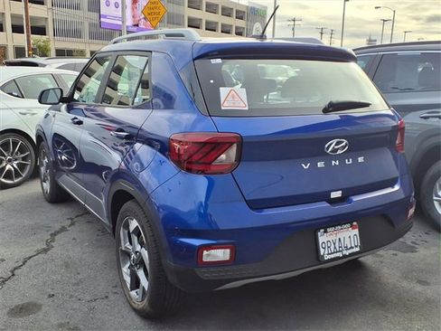 Certified 2024 Hyundai Venue Limited image 6