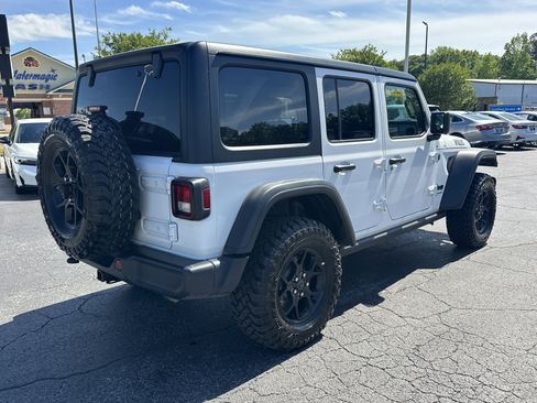 Used 2025 Jeep Wrangler Unlimited Sport AWD/4WD image 8