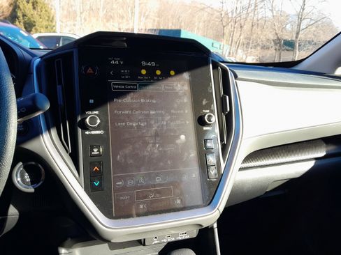 Certified 2025 Subaru Crosstrek 2.0i Premium image 21