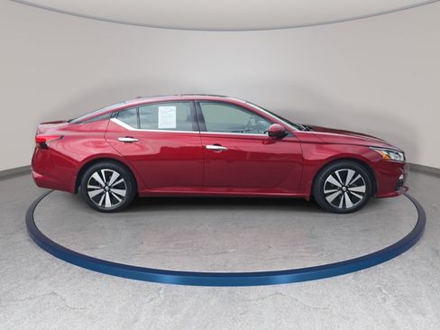 Used 2019 Nissan Altima 2.5 SV FWD image 4