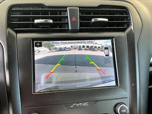 Used 2019 Ford Fusion SE w/ Equipment Group 151A FWD image 27