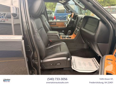 Used 2015 Lincoln Navigator L 4WD image 16