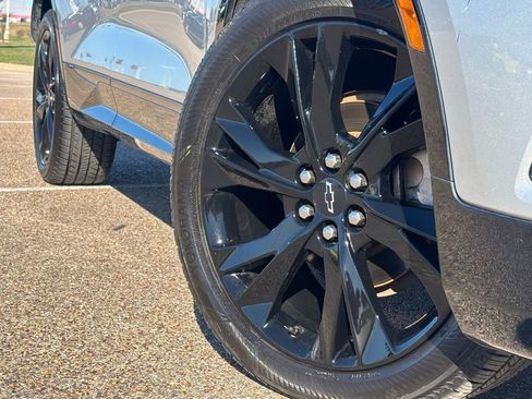 Used 2019 Chevrolet Blazer RS w/ Sun and Wheels Package image 2