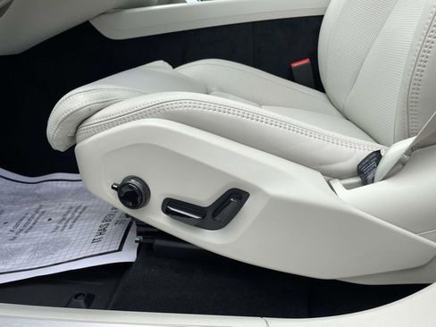 New 2026 Volvo XC60 B5 Ultra w/ Protection Package Premier AWD/4WD image 9