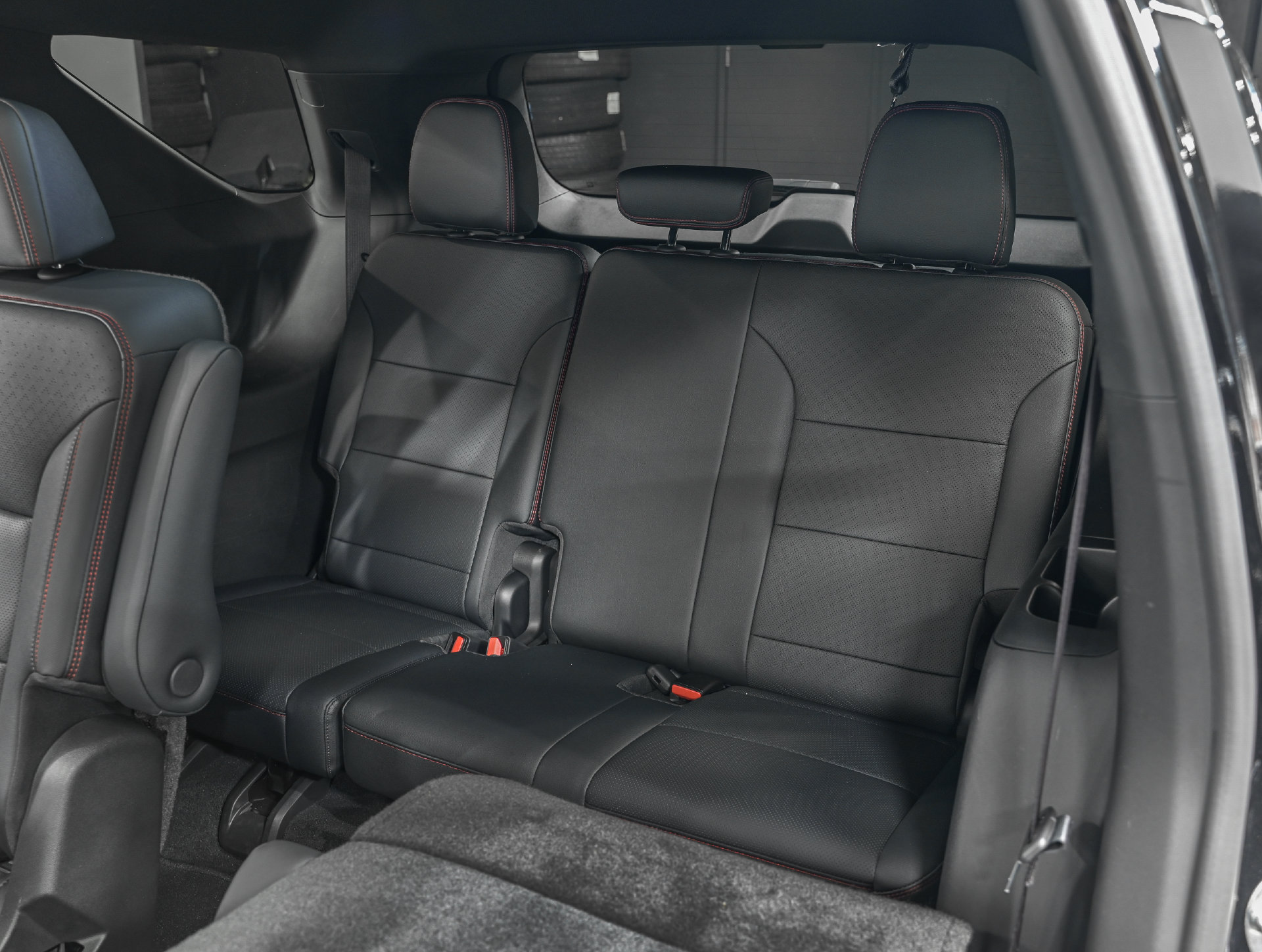 Used 2024 Chevrolet Traverse RS w/ LPO, Floor Liner Package AWD/4WD image 29