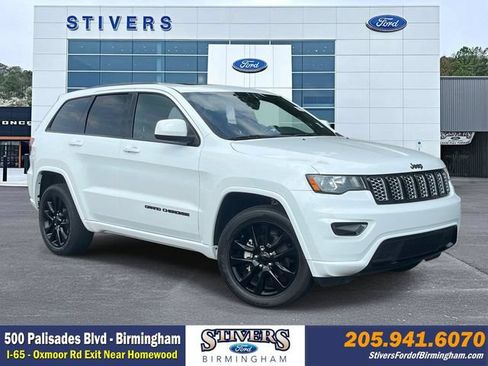 Used 2019 Jeep Grand Cherokee Altitude AWD/4WD image 1
