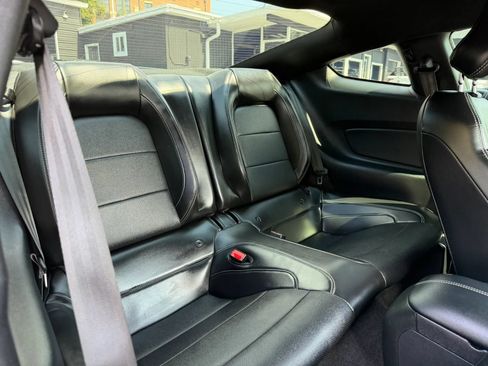 Used 2019 Ford Mustang GT Premium w/ GT Performance Package RWD image 14