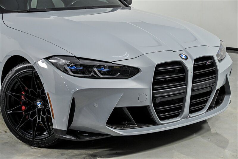 Used 2022 BMW M4 xDrive Competition w/ M Carbon Exterior Package AWD/4WD image 2