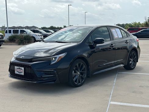 Used 2026 Toyota Corolla SE w/ SE Premium Package FWD image 7