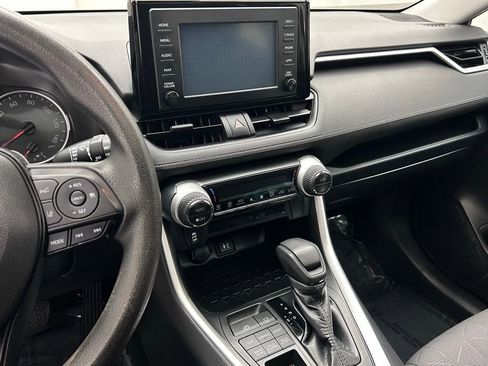 Used 2019 Toyota RAV4 XLE image 21