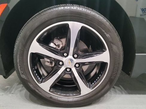 Used 2023 Chevrolet Equinox LT image 39