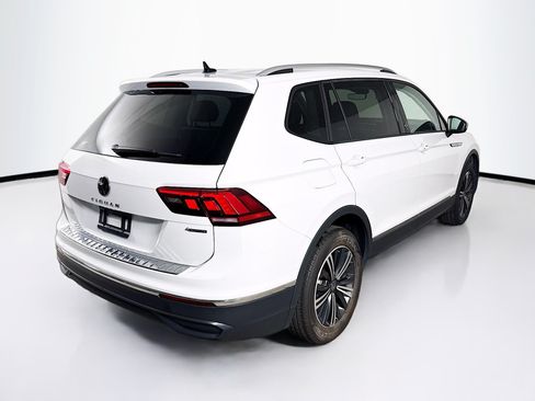 Used 2024 Volkswagen Tiguan Wolfsburg Edition AWD/4WD image 31