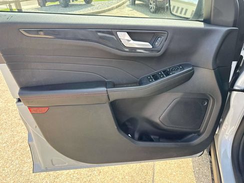 Used 2025 Ford Escape ST-Line FWD image 15