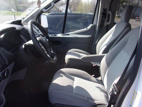 Used 2017 Ford Transit 350 XLT RWD image 3