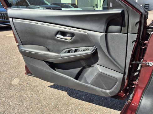 Used 2023 Nissan Sentra SV FWD image 25