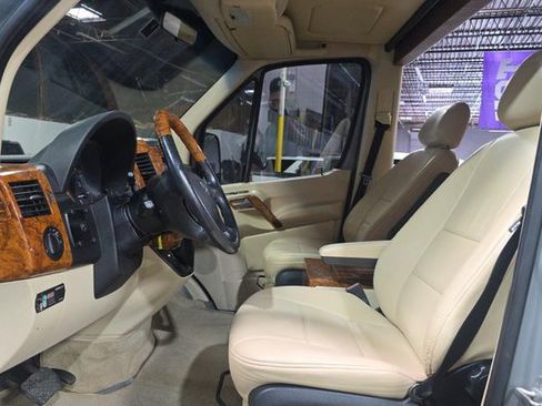 Used 2013 Mercedes-Benz Sprinter 2500 w/ Premium Pkg image 9